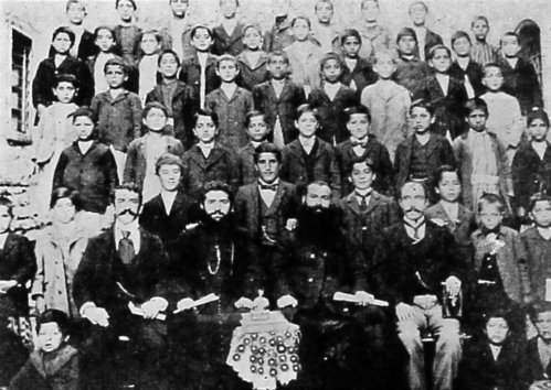 Students of Armenian school – 1904