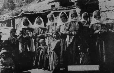 Armenian women – Chatakh