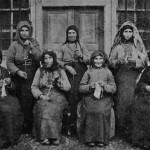 Women knitting in Erznka