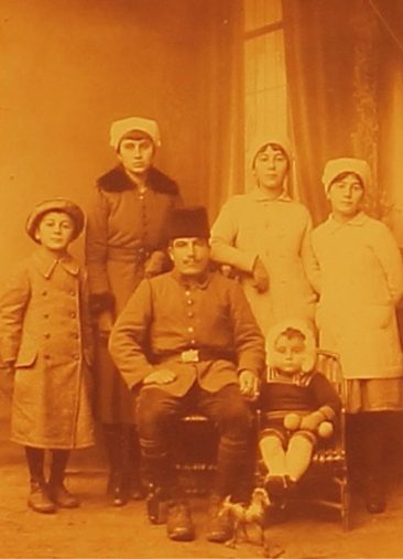 Armenian soldier and his family