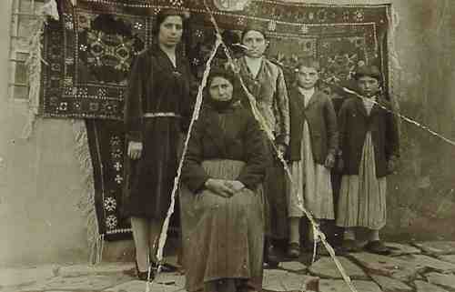 Armenian family Kurdian – Gurin 1925