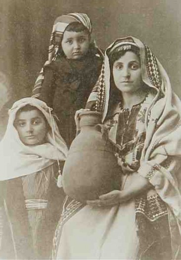 Vahram and Souren Makarian – 1924