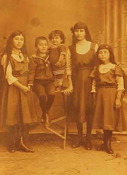 Armenian brothers and sisters