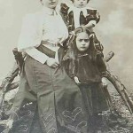 Mrs Tartabouroumian and her children - Talas