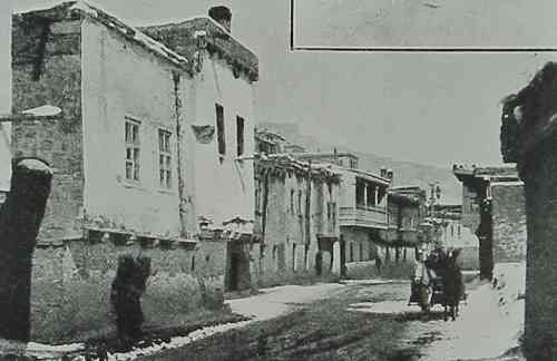 A street in Garin