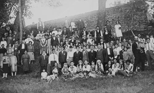 Armenians from Malatia during a Fête champêtre