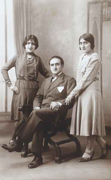 Makrouhi, Hayk and Ramela Kebabdjian – 1929 Courbevoie