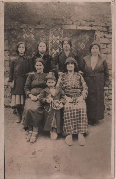 Kepeneghian family – 1927