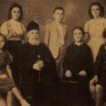 Sdepan Kahana Geusdenian with his family