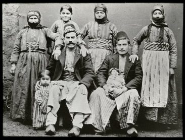 Arapkir 1906 – Unidentified Armenian family