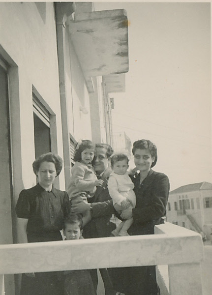 Hovhannes Kazanjian with family - 1940s
