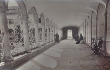 San Lazzaro Armenian monastery, corridor and entrance