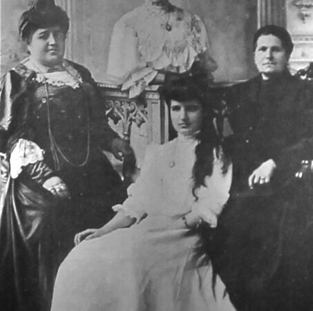 Ipranosian family, Amasia, 1902
