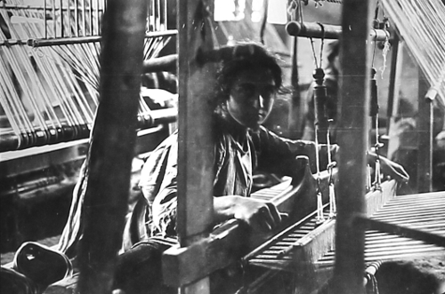 Armenian girl weaving – Syria