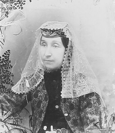 Armenian woman from Tehran