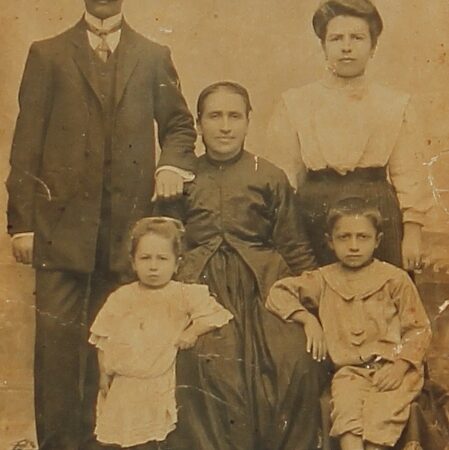 Armenian family – Adabazar 1910
