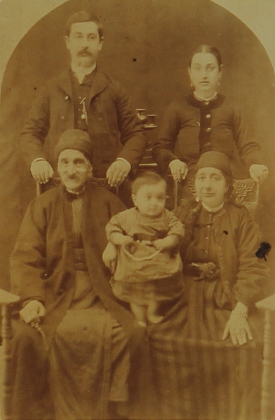 Armenian family – Kesaria 1890