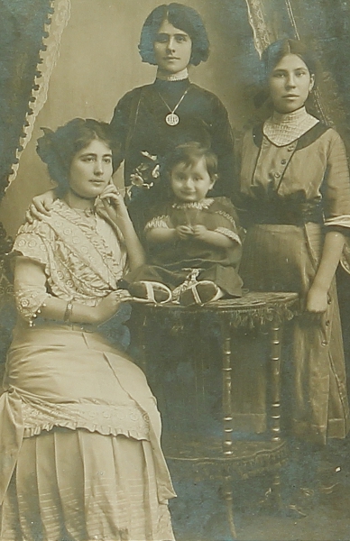 Mrs Seropian and her son Mardik – 1911