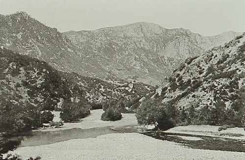 The confluent of Tchaktchak and Sarus rivers