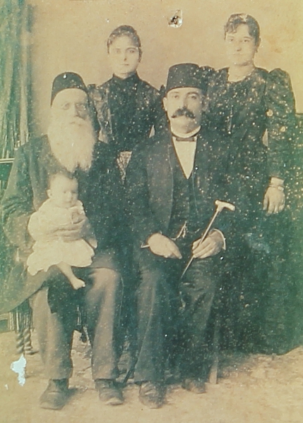 Cabinet-portrait