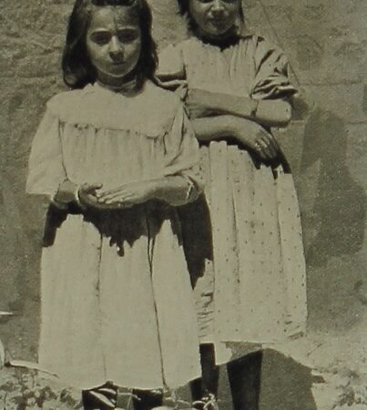 Young Armenian girls in 1906