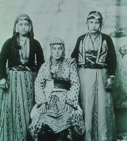 Young girls from Diyarbekir – 1903