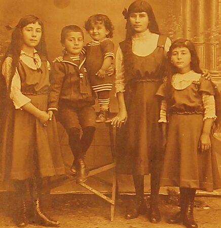 Armenian brothers and sisters