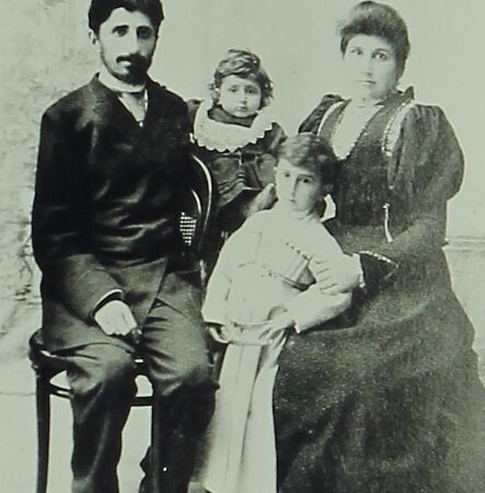 Young Armenian couple with their children – Constantinople 1912
