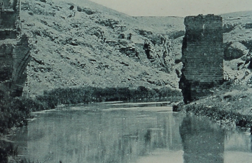 Ruins of the bridge of Ani