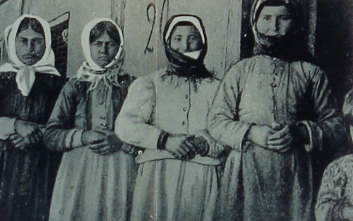 Armenian women from Garin
