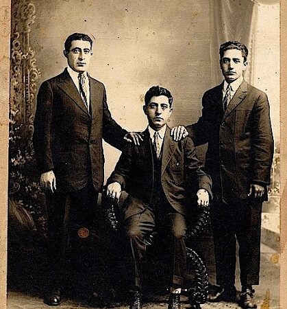 Mooradian brothers from Pazmashen in Whitinsville – 1917