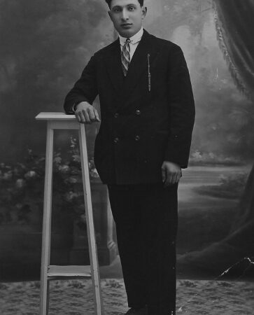 Stepan Kenseyan in Pont-de-Cheruy, France – 1930