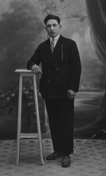 Stepan Kenseyan in Pont-de-Cheruy, France – 1930