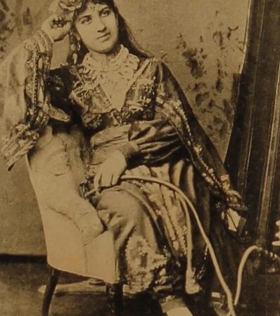 Armenian singer from Salonig
