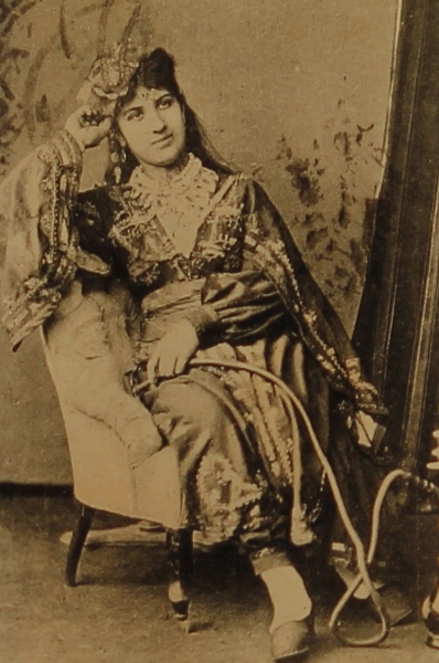 Armenian singer from Salonig