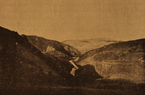 Araks river between Khnus and Pasen