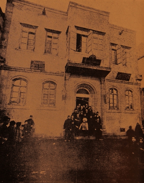 Harach daily newspaper in the ARF building in Garin