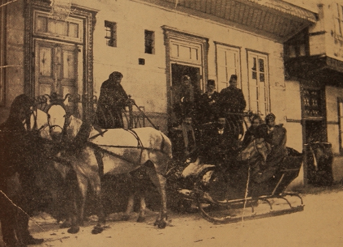 Kavafian and Madatian families going for a sleigh ride