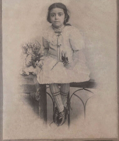 A young girl from Artvin
