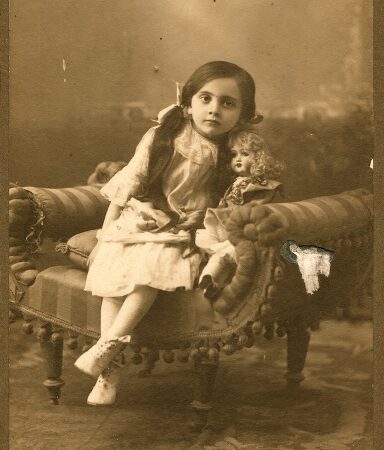 Lucine Chavooshian from Artvin