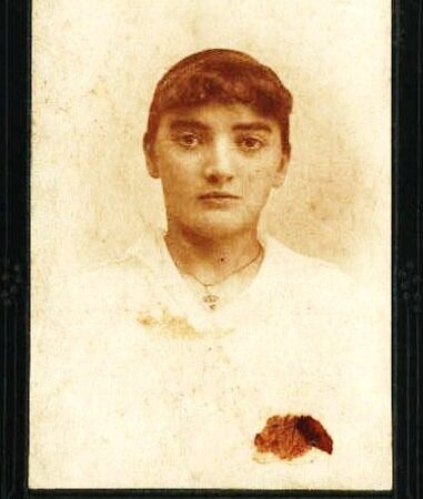 Vartanush Akinian Mimidyan from Artvin