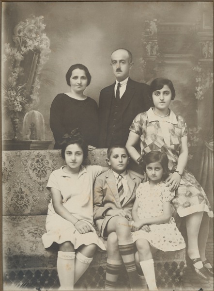 Arshak Kaloustian family – 1930