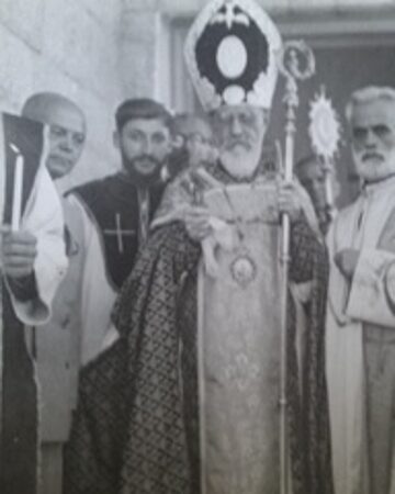 Archbishop Khat Atchabahian is inaugurating the Cross church of Chtaura